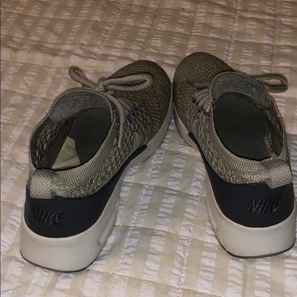 Nike Air Max Thea Flyknit - Picture 3 of 5